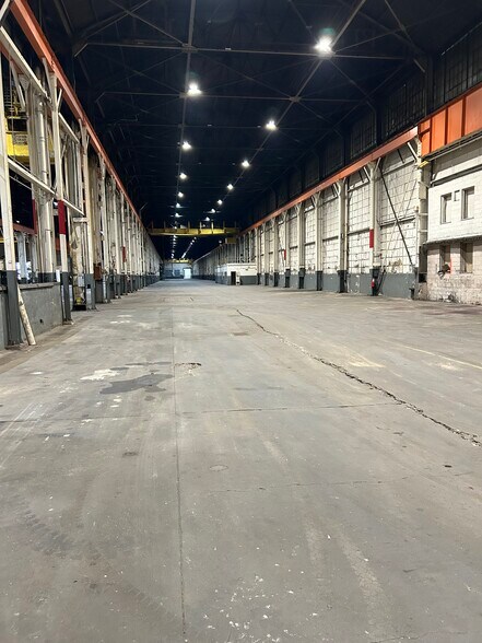 More Photos Of 601 W 7th Ave, Homestead Manufacturing For Sale