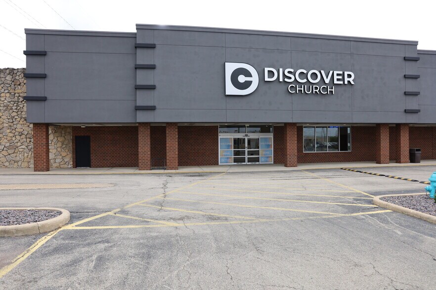 More Photos Of 2800 N Water St, Decatur General Retail For Sale