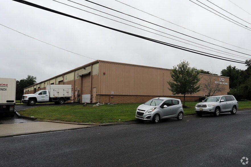 Primary Photo Of 1702 Industrial Hwy, Cinnaminson Warehouse For Lease