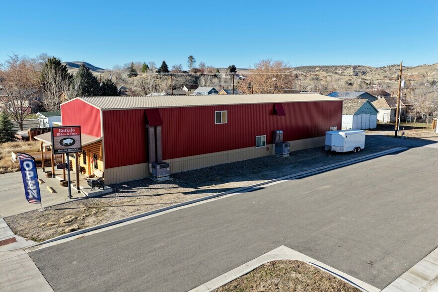 More Photos Of 626 Richards St, Thermopolis Freestanding For Sale