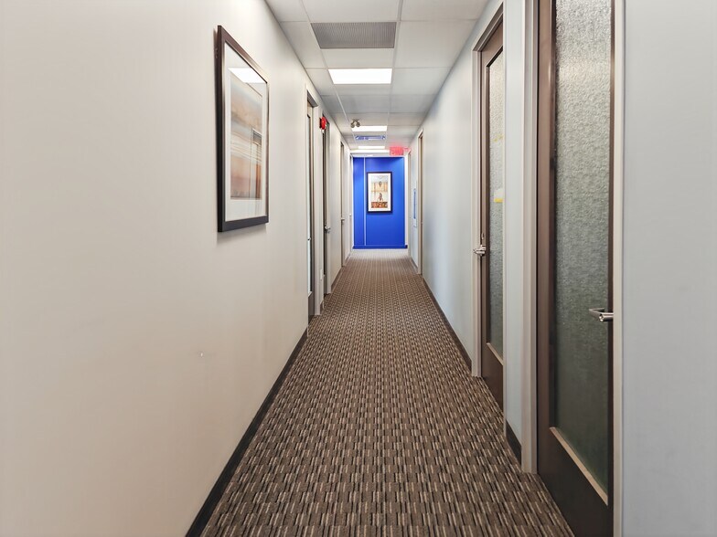 More Photos Of 10 Milner Business Ct, Toronto Coworking Space