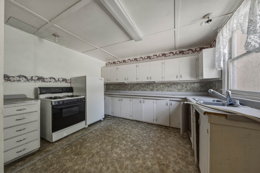 More Photos Of 12487 The Plaza, Clearlake Oaks Religious Facility For Sale