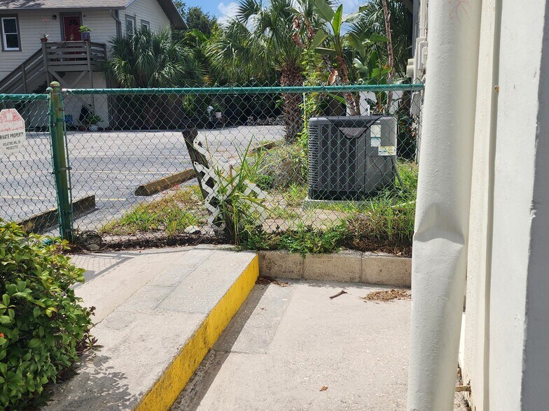 More Photos Of 1640 9th Ave N, Saint Petersburg Office For Lease