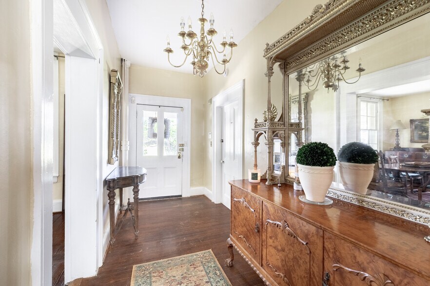 More Photos Of 2416 Lowesville Rd, Amherst Hospitality For Sale