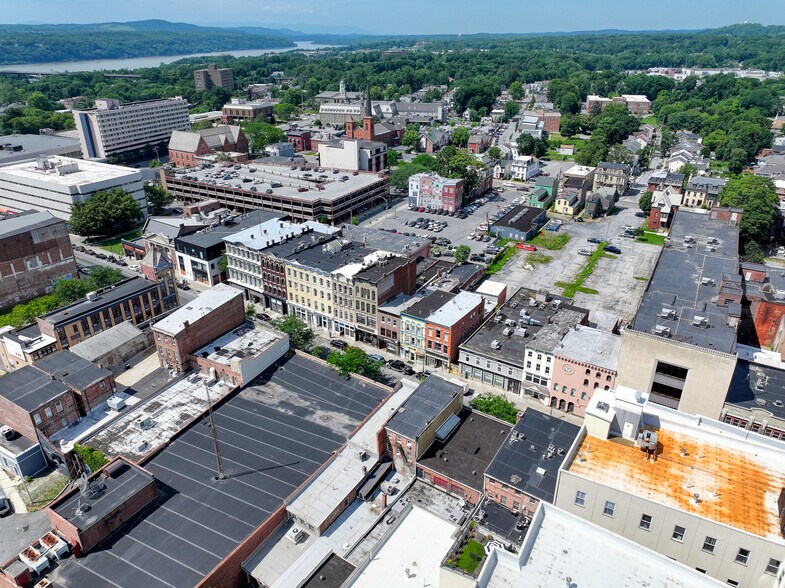 More Photos Of 328 Main, Poughkeepsie Storefront For Sale