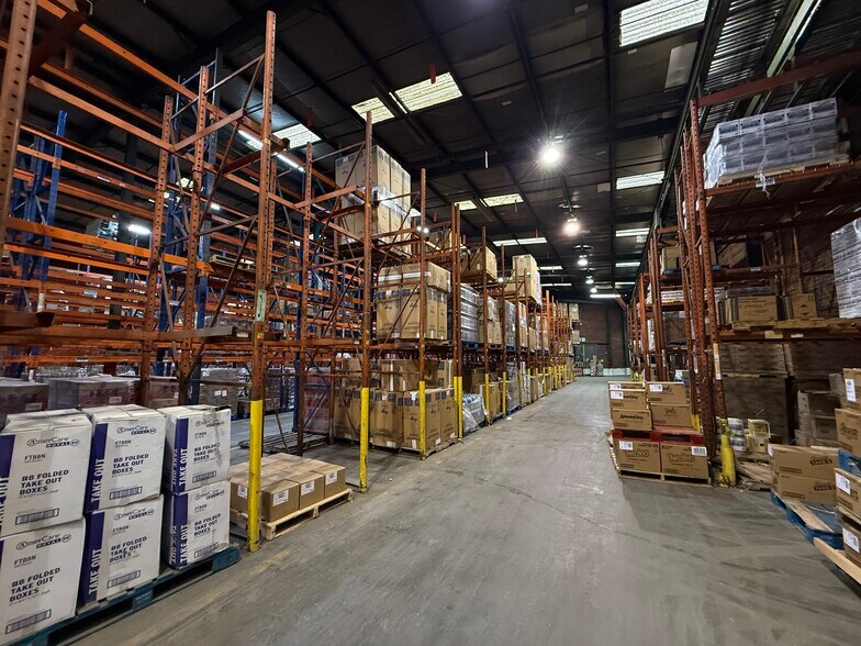 More Photos Of 326 S Marble St, Rockmart Distribution For Lease