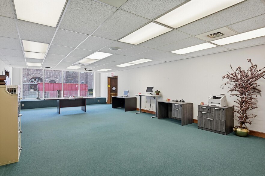 More Photos Of 156 Central Ave NW, Cleveland Convenience Store For Sale