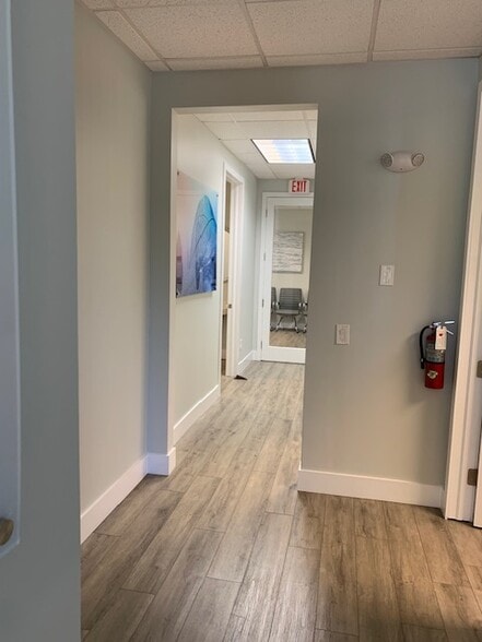 More Photos Of 2731 Executive Park Dr, Weston Medical For Lease