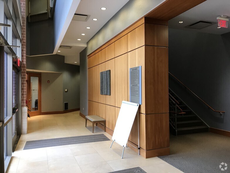 More Photos Of 240 Cetronia Rd, Allentown Unknown For Lease