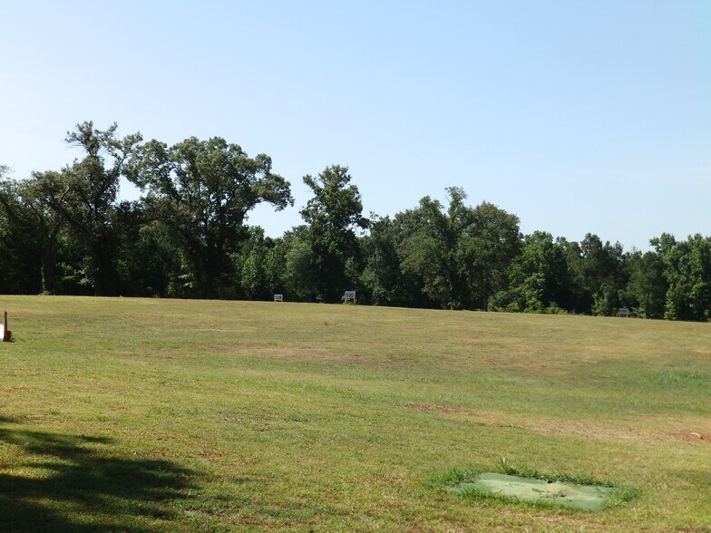 More Photos Of 2330 Country Club Rd, Palestine Land For Sale