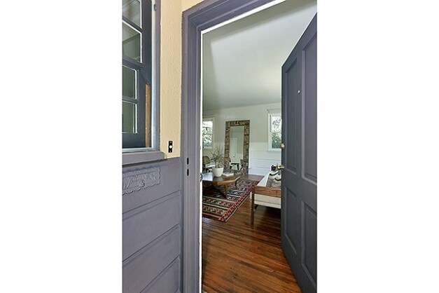 More Photos Of 155 S Westmoreland Ave, Los Angeles Apartments For Sale