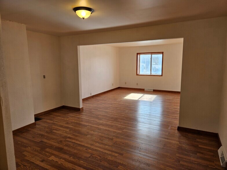 More Photos Of 624 Central Ave, Florence Storefront Retail Residential For Sale
