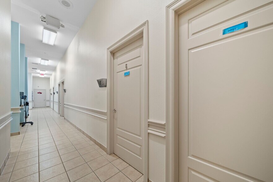 More Photos Of 26 Professional Park Dr, Webster Office For Sale