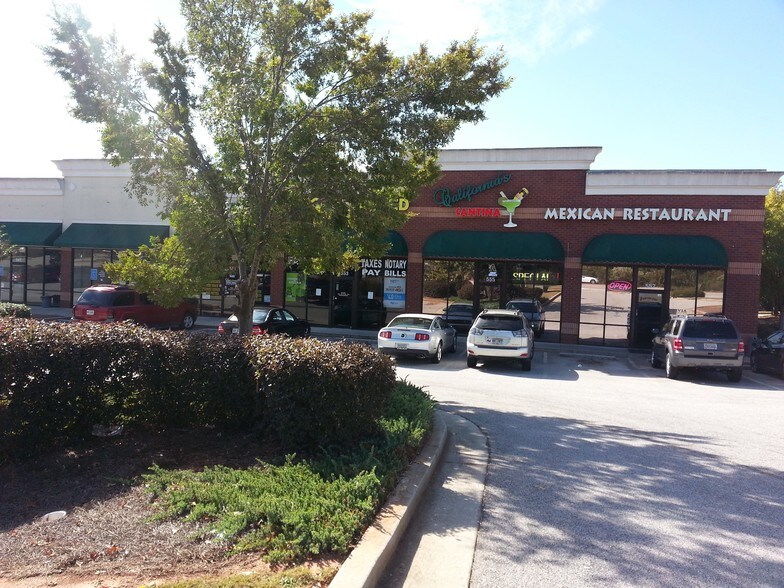 More Photos Of 543-593 Jonesboro Rd, McDonough Unknown For Lease