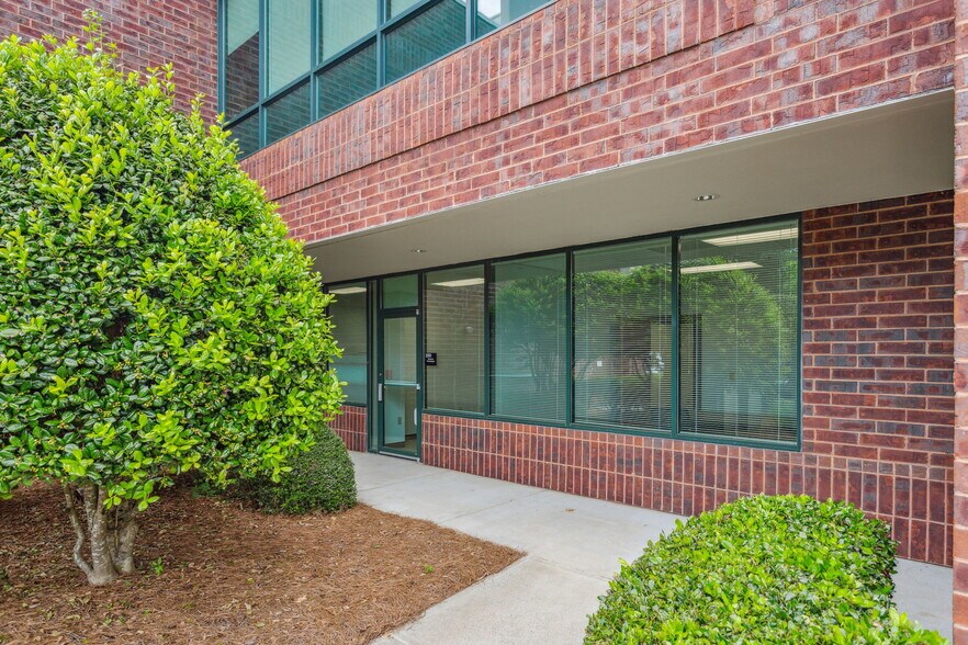 More Photos Of 3060 Kimball Bridge Rd, Alpharetta Office For Lease