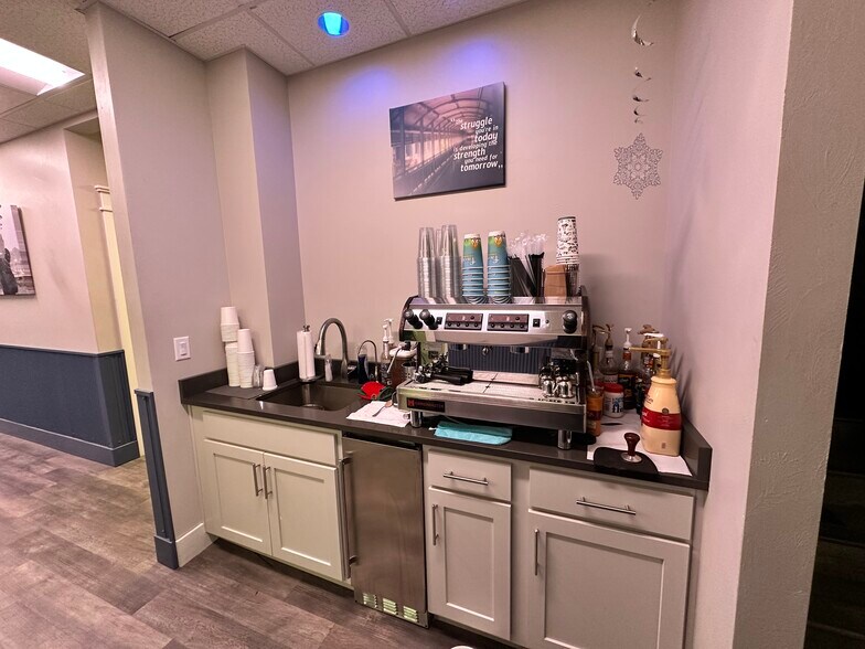 More Photos Of 1450 S 32nd St W, Billings Warehouse For Sale