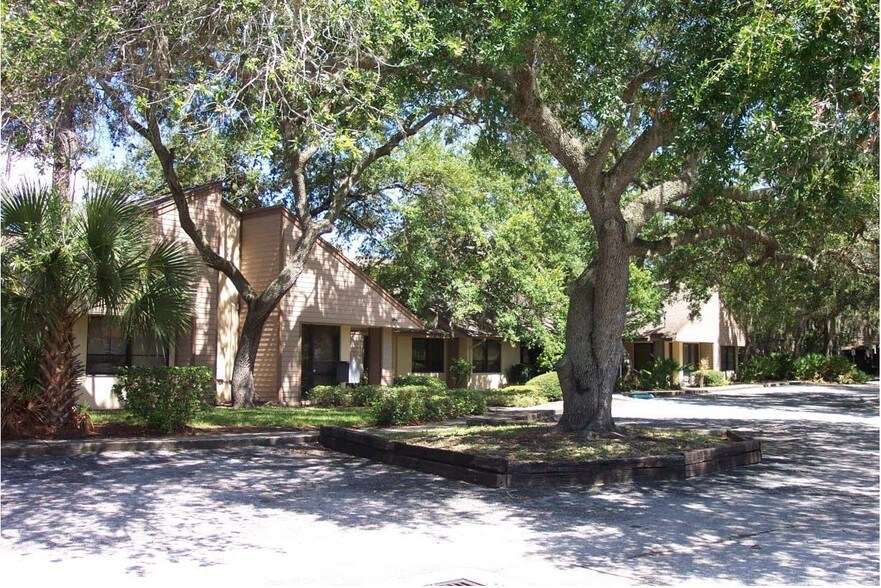 Primary Photo Of 2430 Estancia Blvd, Clearwater Office For Lease