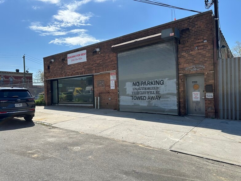 Primary Photo Of 5310 46th St, Maspeth Warehouse For Lease