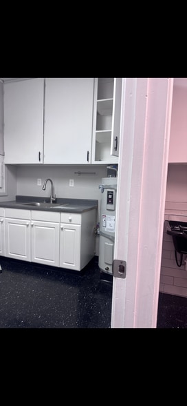 More Photos Of 3300-3326 Bechelli Ln, Redding Storefront Retail Office For Lease