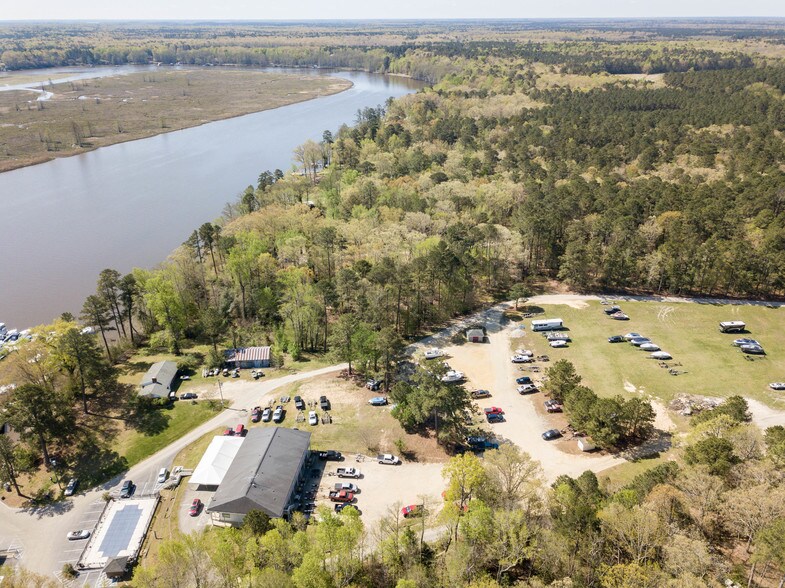 More Photos Of 9100 Wilcox Neck Rd, Charles City Marina For Lease