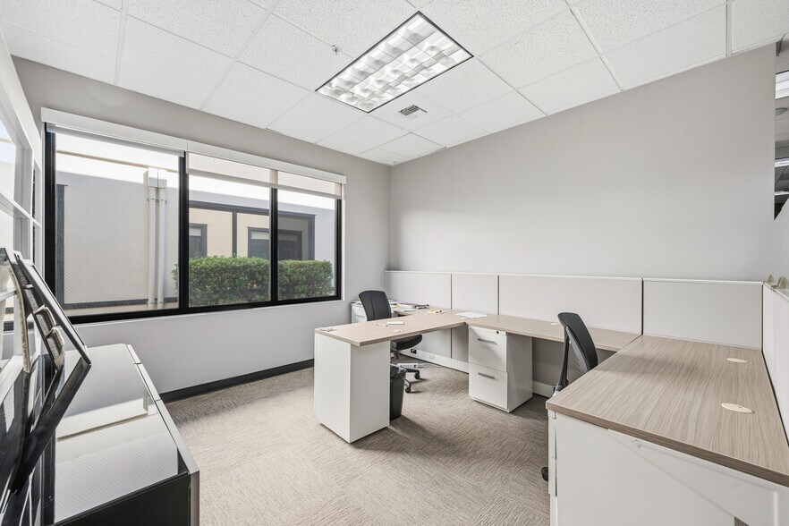 More Photos Of 12820-12840 Saratoga-Sunnyvale Rd, Saratoga Office For Lease