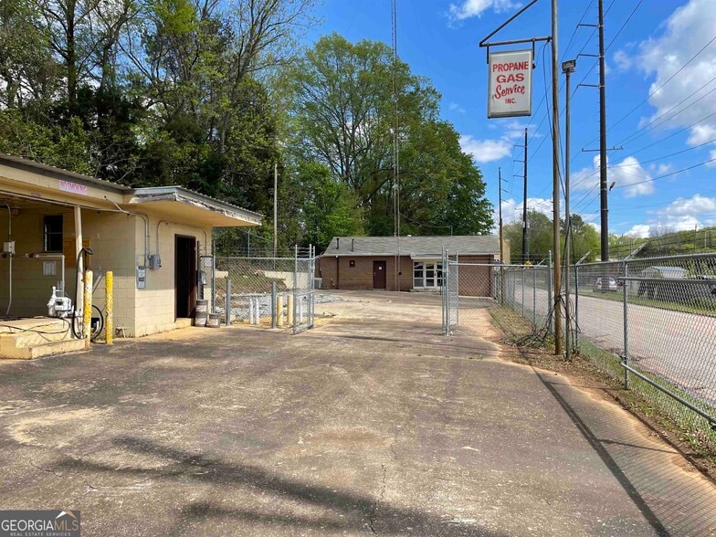 More Photos Of 120 Peters St, Lagrange Office For Sale