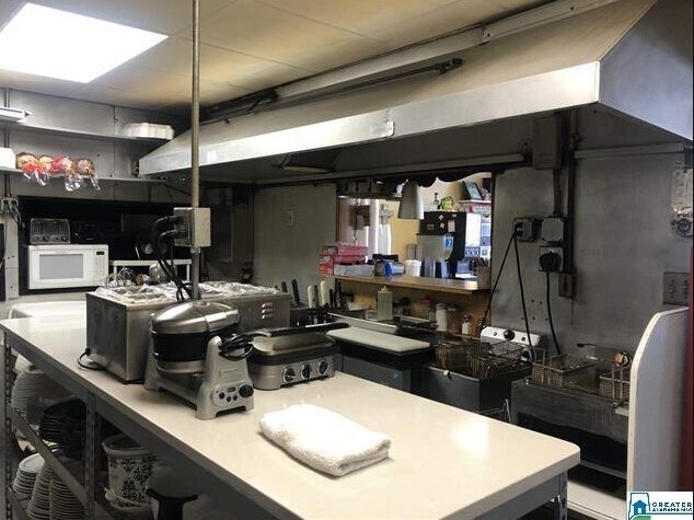 More Photos Of 11 Pine Harbor Rd, Pell City Restaurant For Sale