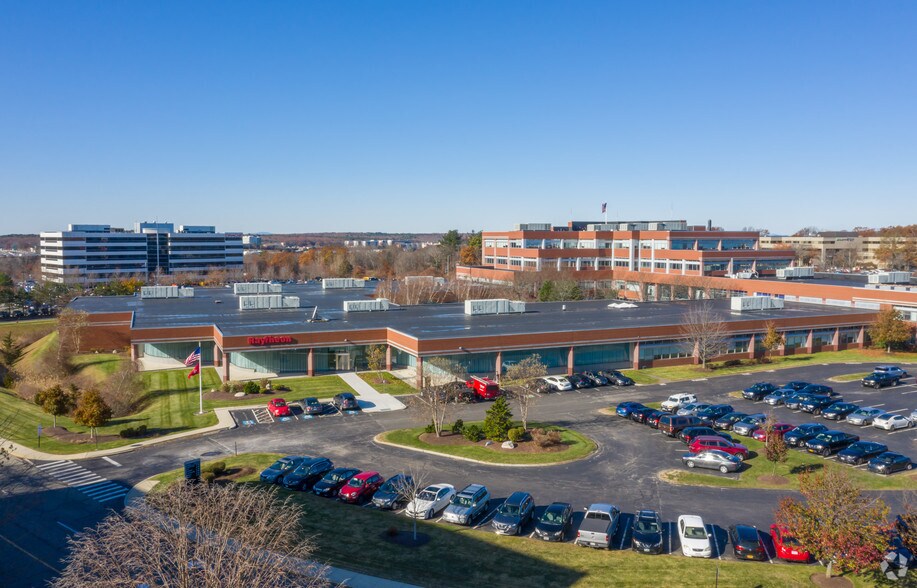 More Photos Of 3 Van de Graaff Dr, Burlington Office For Lease