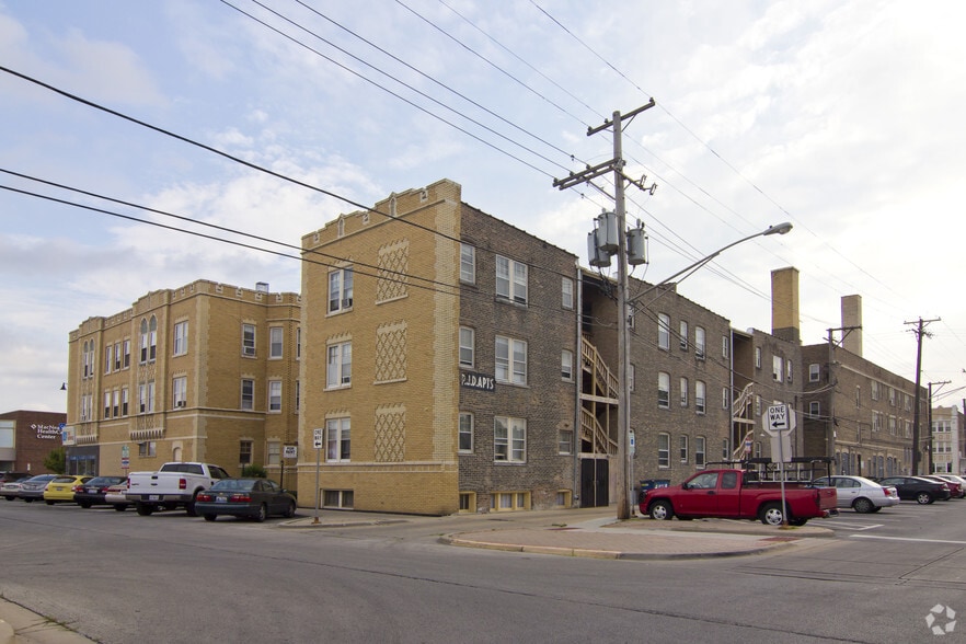 More Photos Of 6442-6450 Cermak Rd, Berwyn Apartments For Lease
