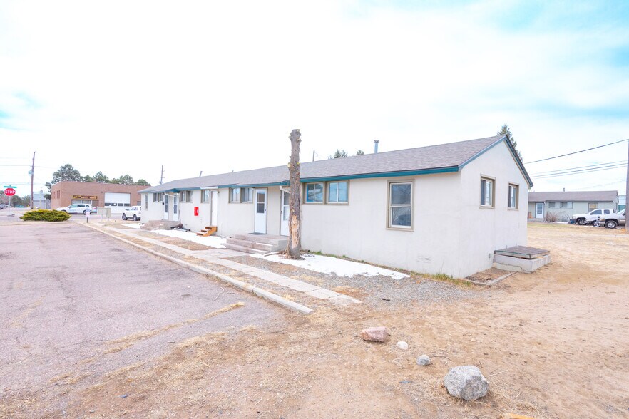 More Photos Of 412-422 Arrawanna St, Colorado Springs Apartments For Sale