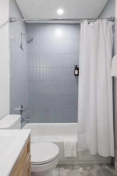 More Photos Of , Houston Multifamily For Sale