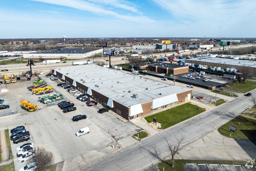 More Photos Of 9745 Industrial Dr, Bridgeview Warehouse For Lease