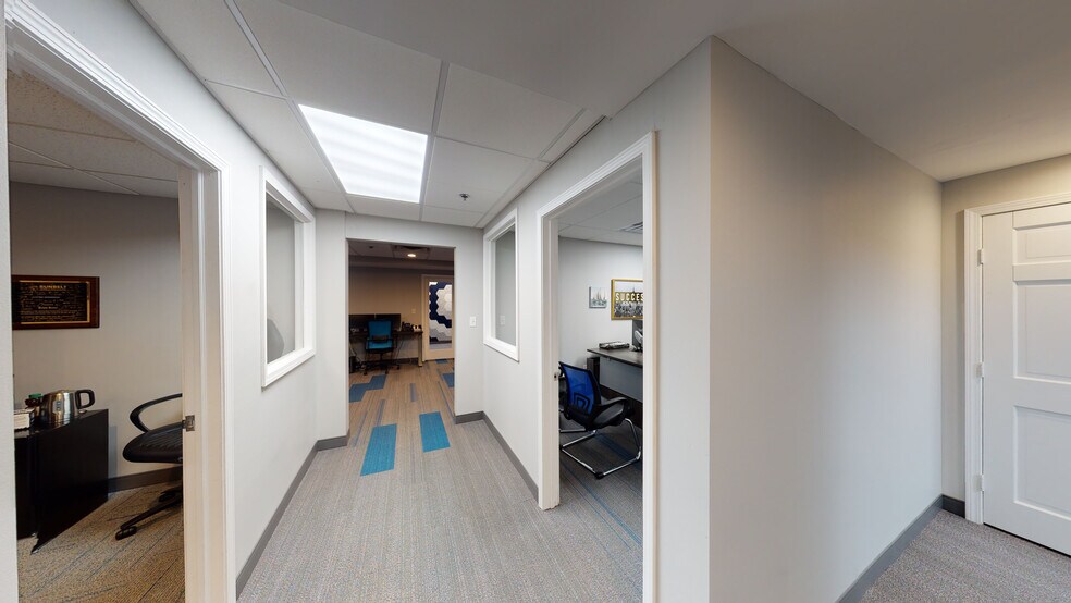 More Photos Of 100 E Seneca St, Manlius Office For Lease