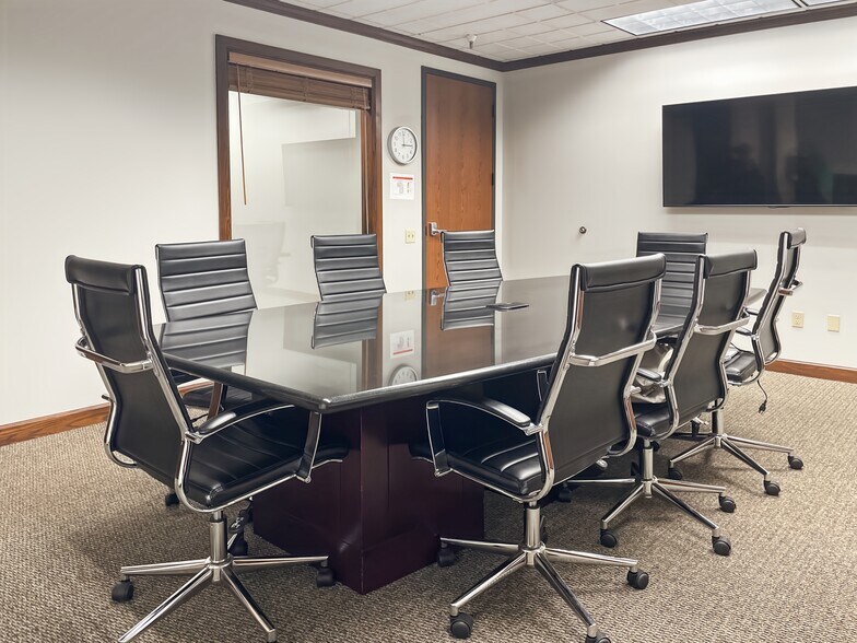 More Photos Of 6666 S Sheridan Rd, Tulsa Coworking Space