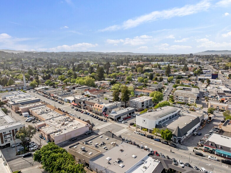 More Photos Of 33-35 W 25th Ave, San Mateo Storefront For Lease
