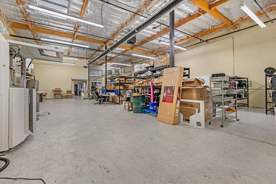 More Photos Of 5750 E Shields #102 ave, Fresno Industrial For Sale
