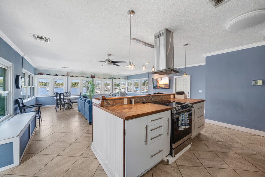 More Photos Of 973 N Harbor City Blvd, Melbourne Specialty For Sale