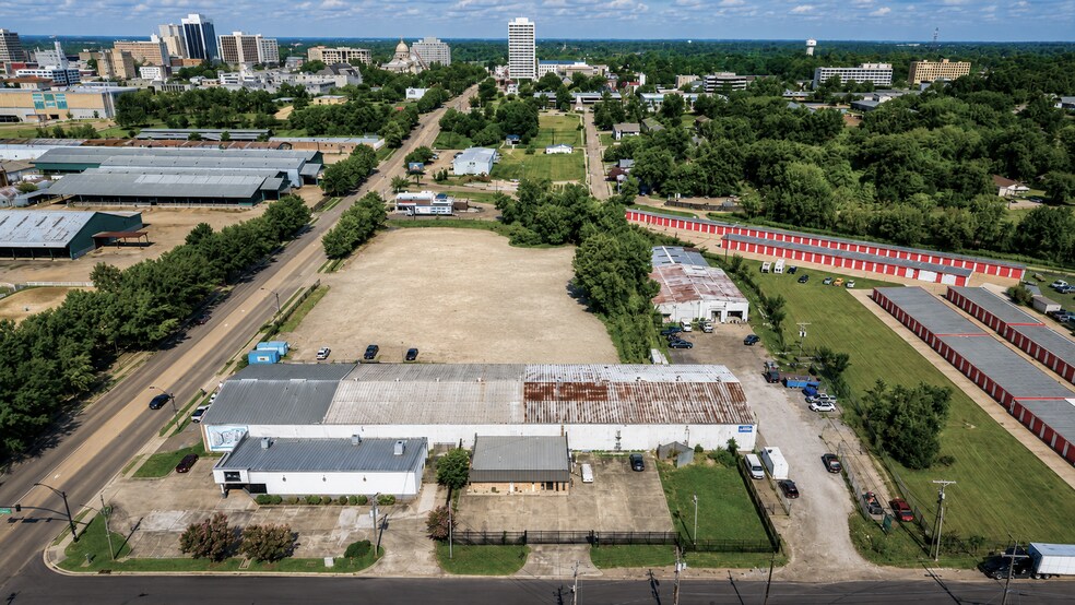 More Photos Of 1060 High St, Jackson Industrial For Lease