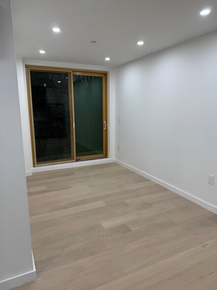 More Photos Of 3216 Glenwood Rd, Brooklyn Apartments For Sale