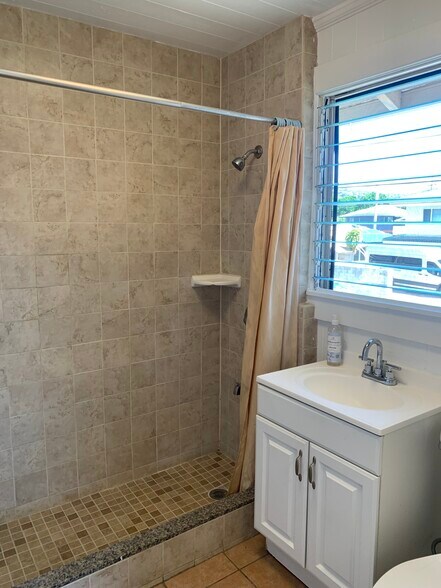 More Photos Of 2128 Date St, Honolulu Apartments For Sale