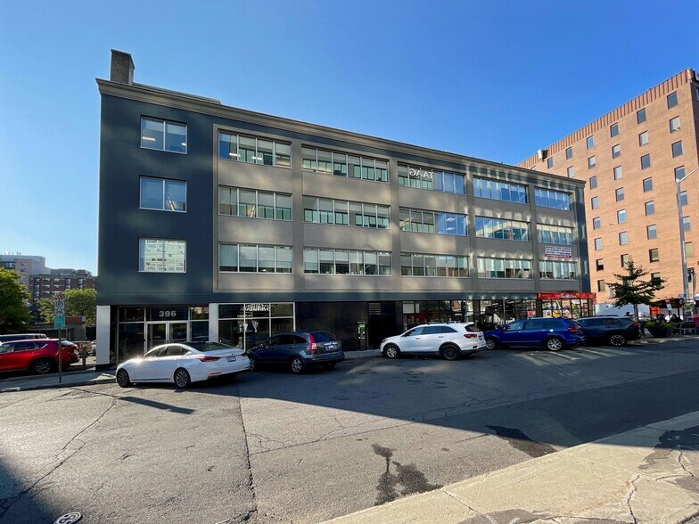 More Photos Of 396 Cooper St, Ottawa Office For Lease