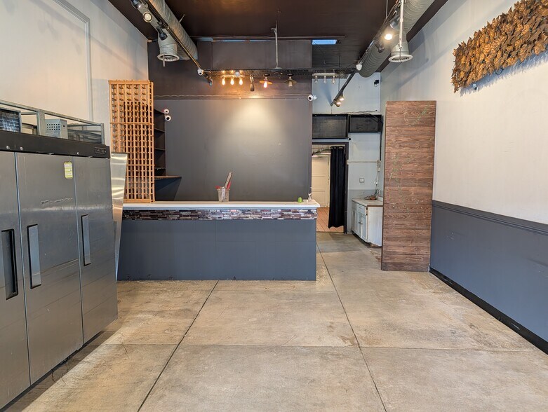 More Photos Of 7667-7675 Beverly Blvd, Los Angeles Storefront For Lease