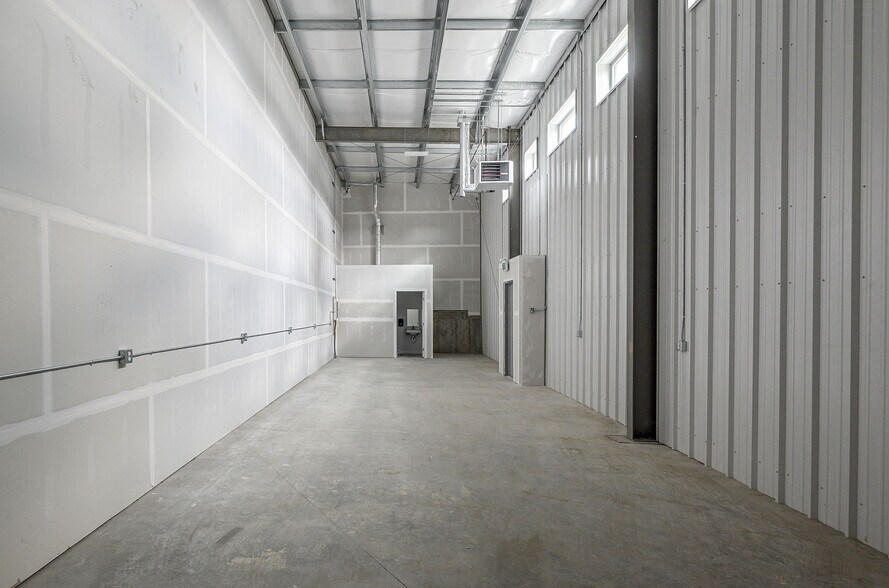 More Photos Of 240 Larkspur St, Kamloops Industrial For Sale