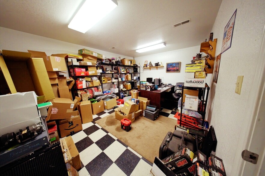 More Photos Of 1345 Callahan Dr, Knoxville Distribution For Sale