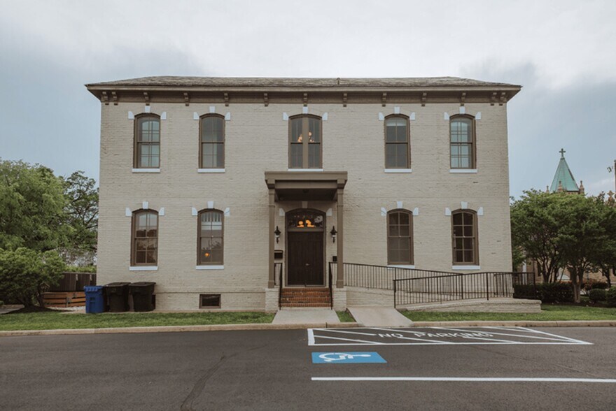 More Photos Of 441 Washington St, Portsmouth Office Residential For Sale