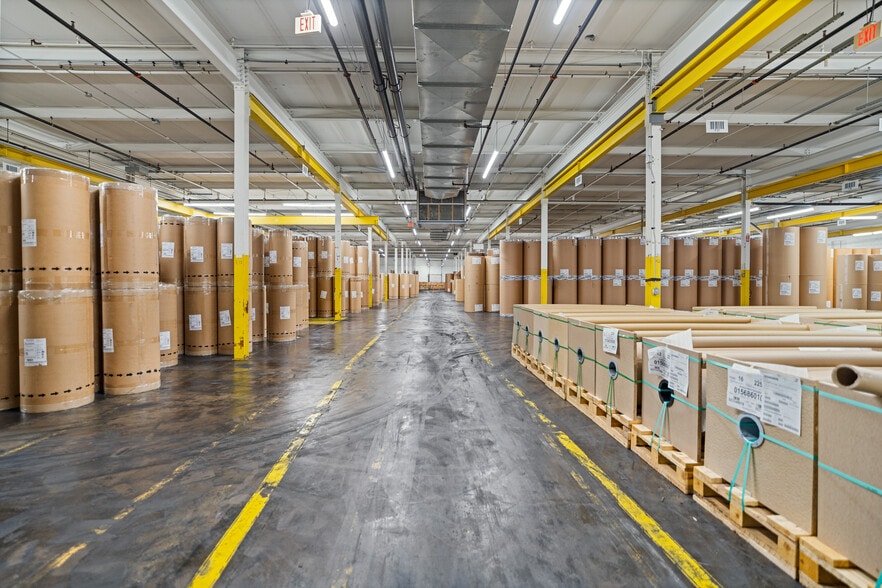 More Photos Of 26 Sears Way, West Springfield Distribution For Lease