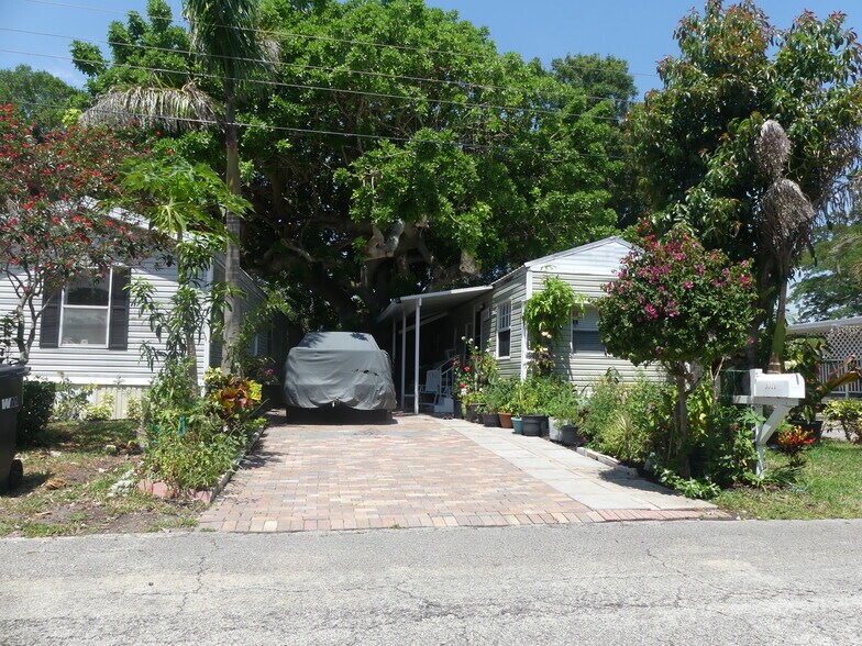 More Photos Of 3307 36th Ave, Okeechobee Manufactured Housing Mobile Home Park For Sale