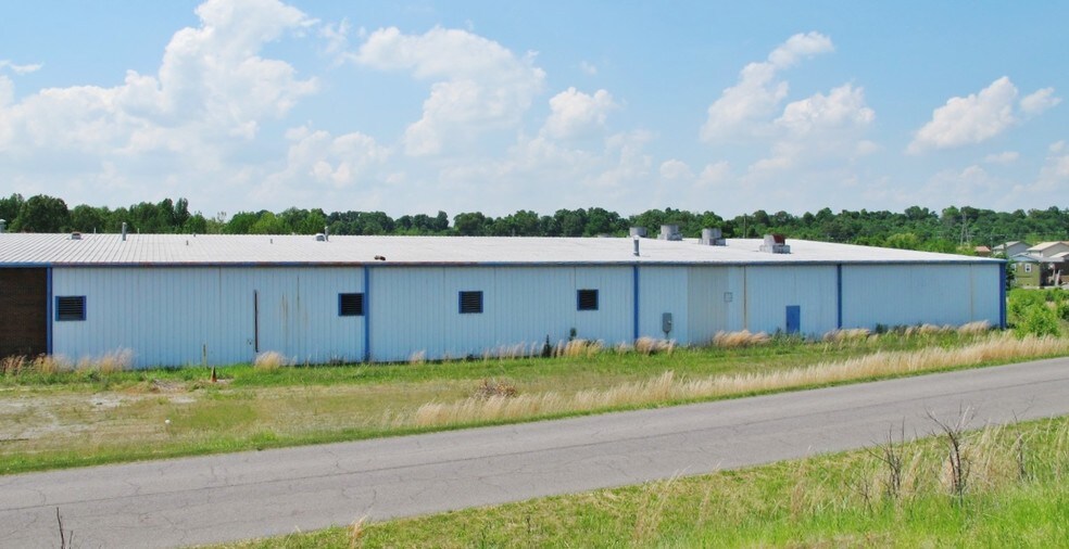 More Photos Of 501 Lakeshore Dr, Kuttawa Warehouse For Sale