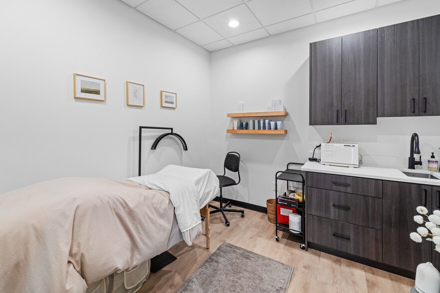 More Photos Of 61 W 3200 N, Lehi General Retail For Sale