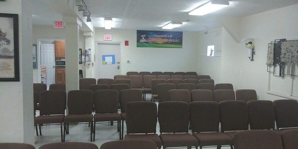 More Photos Of 14 Felton St, Waltham Office For Lease